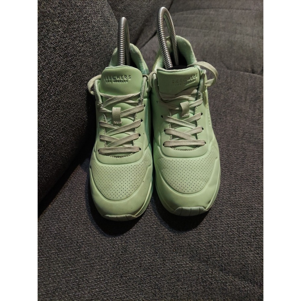 Women's Skechers "Uno - Stand on Air"‎ Tennis Shoes - size 5 Light Green Walking
